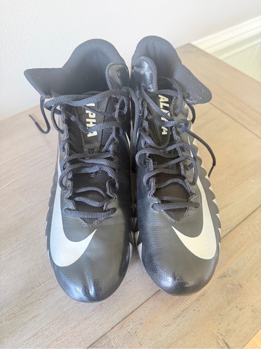 Nike Alpha Men’s Cleats – Size 11 (US)